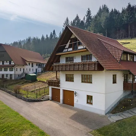 Benz Apartment